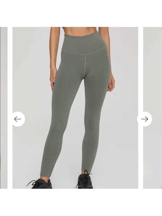 Good American Pants - Good American High-Waist Ribbed Leggings — Olive Green
